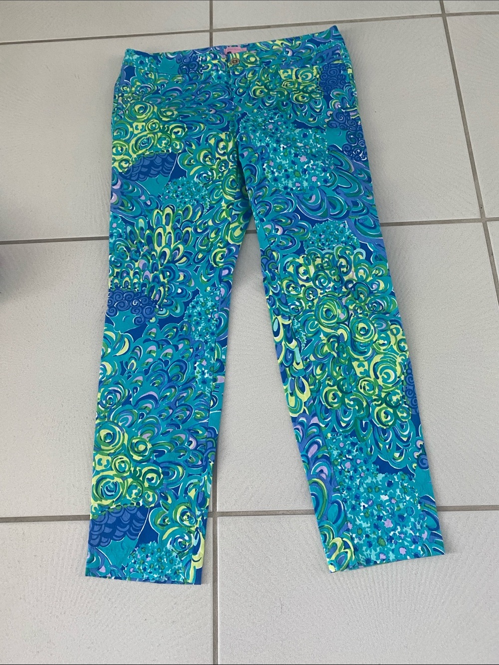 Lilly Pulitzer Kelly Skinny Ankle Pants in Lilly’s Lagoon. 10